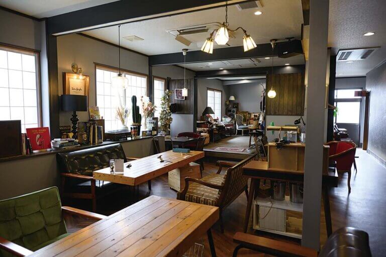 食と空間と雑貨を楽しむカフェ「switch.house」六日町の商店街にオープン! 食と空間と雑貨を楽しむカフェ「switch.house」六日町の商店街にオープン!