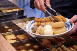 ���ʂ��ł��ł񂪐H�ו���̋������u���ł�ƘF�[�Ɗ��߂� �ΓX �����w�O�X�v�����s����V�㒬�ɂ̉摜3