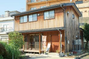 eq̂났ԂɁB}}ɗDJtFucafe TillievsɃI[v̉摜2