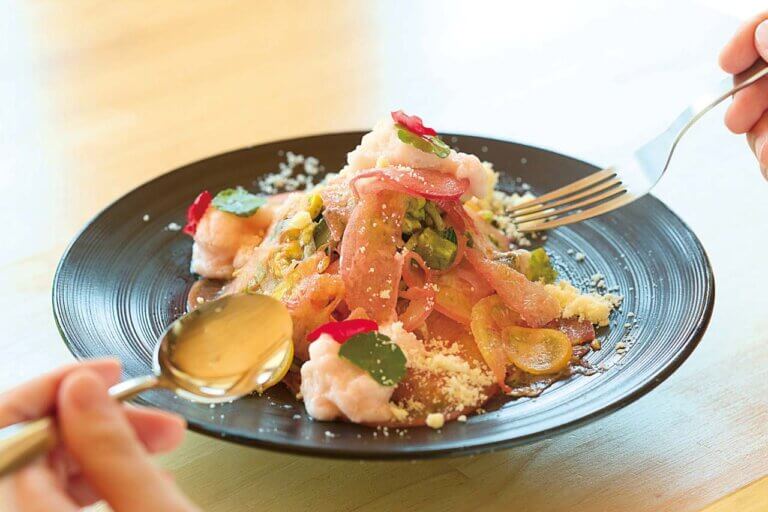 eq̂났ԂɁB}}ɗDJtFucafe TillievsɃI[v