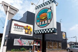 suAmerican Diner BEARSvsɈړ]I[vI{AJX^C̃o[K[ƋCyɂ̉摜2