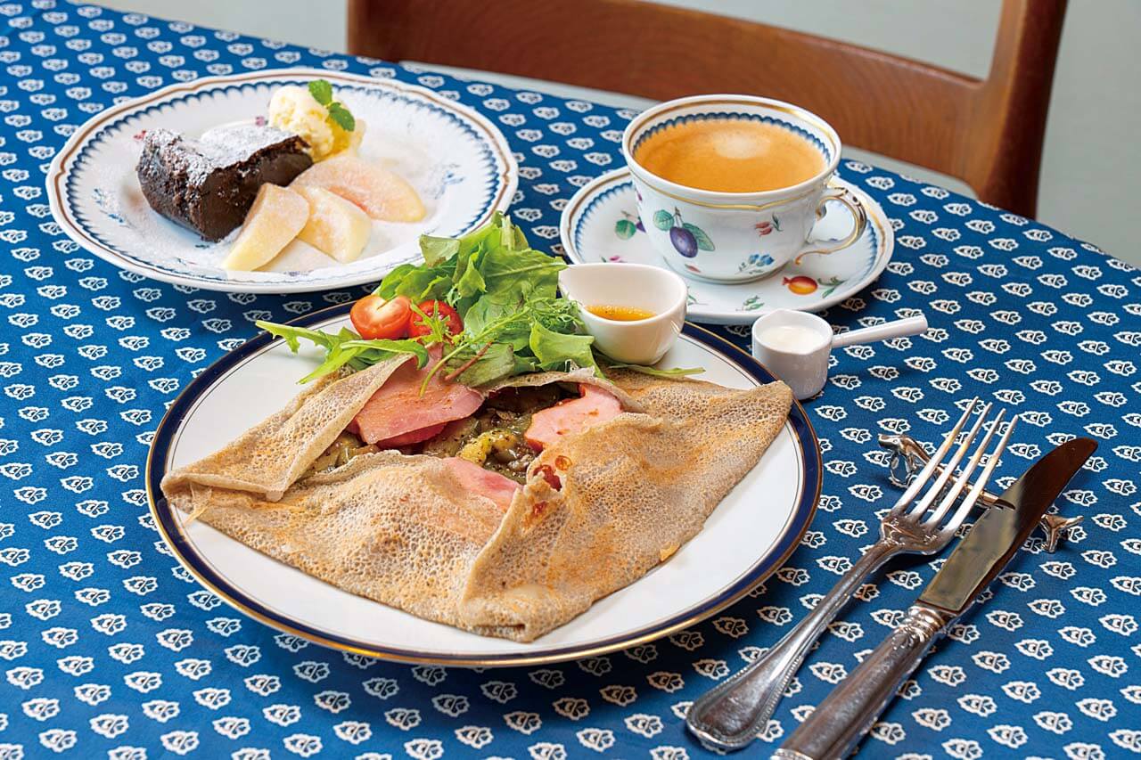 月の前半だけ営業するガレット専門店「Creperie cafe Hanasaku」西区に