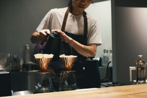 ̐lCJtFuNƎvړ]@nHނgXC[c⃉`ɒڂ̉摜4