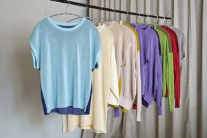 �T�c�Ȃ�ܐ�j�b�g�̃A�C�e�����I�`���𐶂����t�@�b�V�����u�����h�uTULIP EN MENSEN�v���͓X�������楕ٓV�������΂ɒa���̉摜4