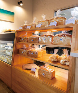 �S���������H�̋x�����B�V���e�n�̐����x�[�J���[�����ł����X�|�b�g�b��z�s�̉摜20