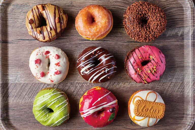 ��������ɐS�Ƃ��߂��V�X�|�b�g�I�J���t���ȃh�[�i�c�V���b�v�uTSUKIOKA�h�[�i�c�v�I�[�v��