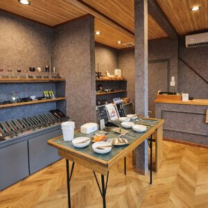 ��������ɐS�Ƃ��߂��V�X�|�b�g�I�J���t���ȃh�[�i�c�V���b�v�uTSUKIOKA�h�[�i�c�v�I�[�v���̉摜6