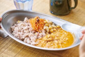 ���s�̃J�t�F���X�g�����uVINTAGE HALL�v�������{�݂Ƀ��j���[�A���I�V���b�v��T�E�i�𕹐݂̉摜4