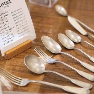 ���s�̃J�t�F���X�g�����uVINTAGE HALL�v�������{�݂Ƀ��j���[�A���I�V���b�v��T�E�i�𕹐݂̉摜5