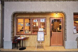 �s�b�c�@�̖��X�uCUCINA VITTORIA�v���Ò��ʂɈړ]�I�y�؂��̔����镡���X�ɂ̉摜2