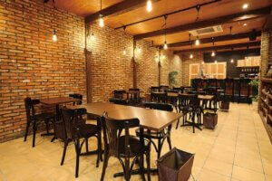 �s�b�c�@�̖��X�uCUCINA VITTORIA�v���Ò��ʂɈړ]�I�y�؂��̔����镡���X�ɂ̉摜6