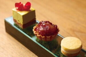 �A�V�F�b�g�f�Z�[�����X�uSalon d�f Ete�v���V���w�O�Ɉړ]�@�D��ȋ�ԂŎM����f�U�[�g���̉摜4