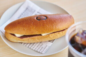 �}���٥�V���b�v�����h���I�{�݂ƈꏏ�ɖ��i�ł���V���́g���݃J�t�F�h6���̉摜24