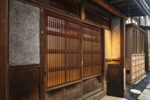 �g�����V���h�̗��j�Ɣ��������\�ł���X�u�F�ށi�E�K�j�v�{���ʂ�ɃI�[�v���I ����Ԃɂ����ڂ̉摜2