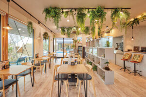 �����̖��������I�K�ꂽ��}�X�g�ŃI�[�_�[�������A�V���J�t�F�́g�Ŕ��j���[�h �X�C�[�c�҂̉摜21