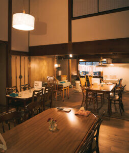 �����̖��������I�K�ꂽ��}�X�g�ŃI�[�_�[�������A�V���J�t�F�́g�Ŕ��j���[�h �����`�҂̉摜23