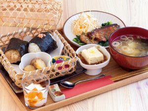 �����̖��������I�K�ꂽ��}�X�g�ŃI�[�_�[�������A�V���J�t�F�́g�Ŕ��j���[�h �����`�҂̉摜37