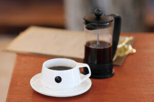 �����̖��������I�K�ꂽ��}�X�g�ŃI�[�_�[�������A�V���J�t�F�́g�Ŕ��j���[�h �X�C�[�c�҂̉摜29