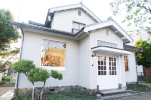 �����̖��������I�K�ꂽ��}�X�g�ŃI�[�_�[�������A�V���J�t�F�́g�Ŕ��j���[�h �X�C�[�c�҂̉摜32