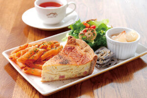 �����̖��������I�K�ꂽ��}�X�g�ŃI�[�_�[�������A�V���J�t�F�́g�Ŕ��j���[�h �����`�҂̉摜33