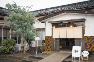 �����̖��������I�K�ꂽ��}�X�g�ŃI�[�_�[�������A�V���J�t�F�́g�Ŕ��j���[�h �X�C�[�c�҂̉摜18