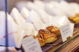 �����̖��������I�K�ꂽ��}�X�g�ŃI�[�_�[�������A�V���J�t�F�́g�Ŕ��j���[�h �X�C�[�c�҂̉摜24