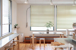 �����̖��������I�K�ꂽ��}�X�g�ŃI�[�_�[�������A�V���J�t�F�́g�Ŕ��j���[�h �X�C�[�c�҂̉摜39