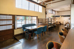 �����̖��������I�K�ꂽ��}�X�g�ŃI�[�_�[�������A�V���J�t�F�́g�Ŕ��j���[�h �X�C�[�c�҂̉摜9